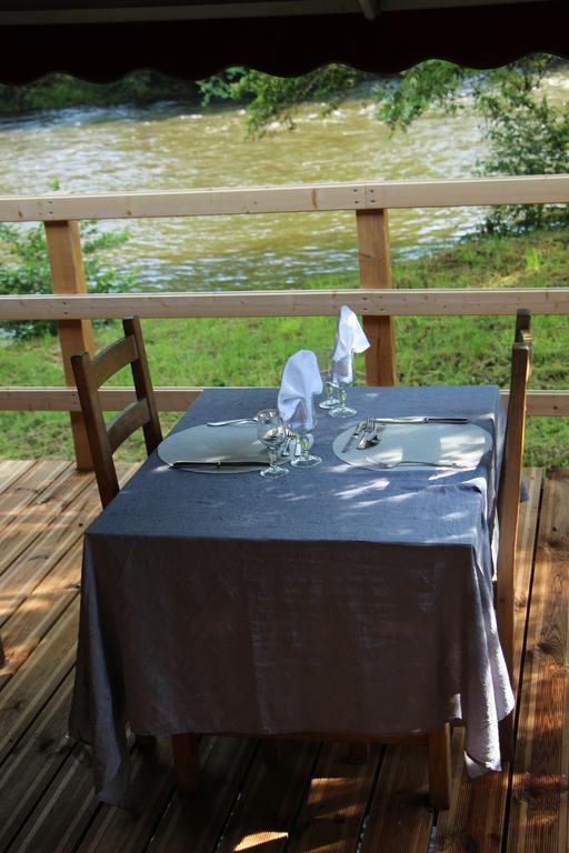 Hotel Restaurant Les Gorges De Chouvigny ภายนอก รูปภาพ